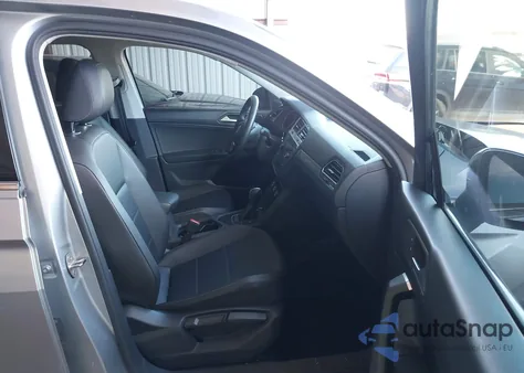 2020 Volkswagen Tiguan 2.0T Se/2.0T Se R-Line Black/2.0T Sel z USA, uszkodzony, nr VIN 3VV3B7AX6LM102353